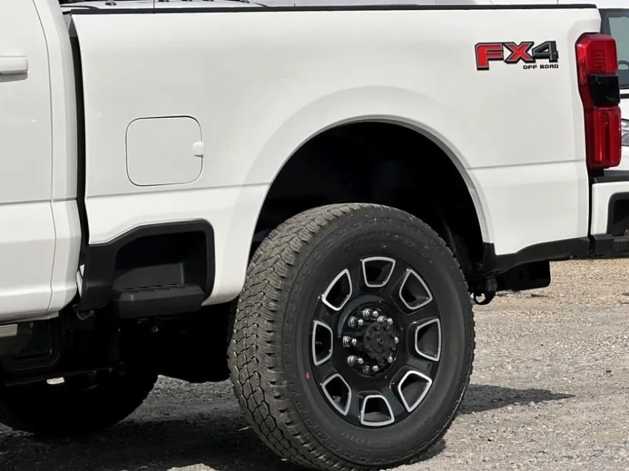 2025 Ford F-250 photo 6