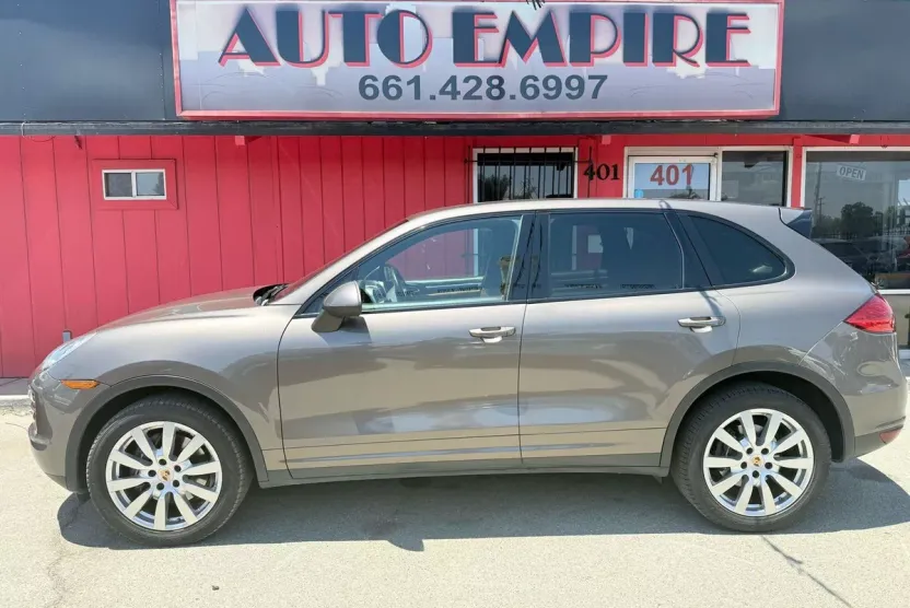 2014 Porsche Cayenne photo 1