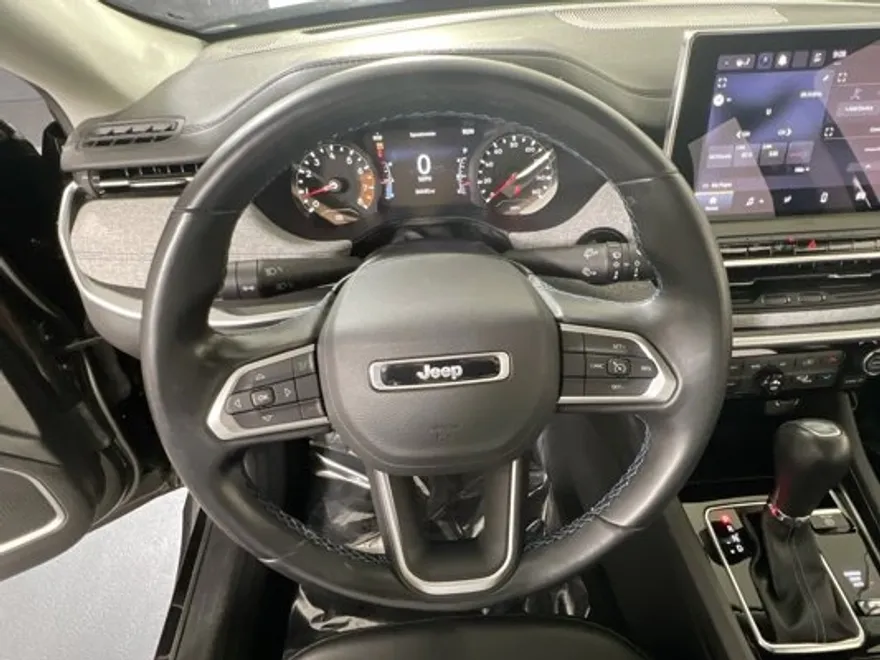 2022 Jeep Compass Latitude photo 1