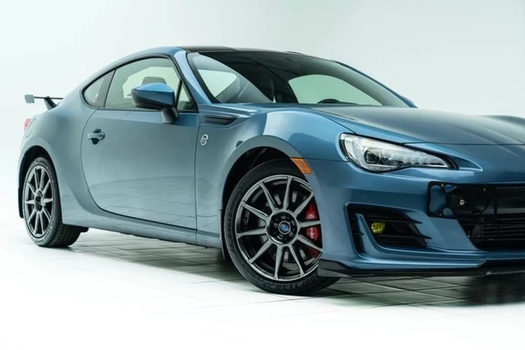2018 Subaru BRZ Limited photo 1