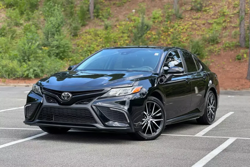 2024 Toyota Camry SE photo 1