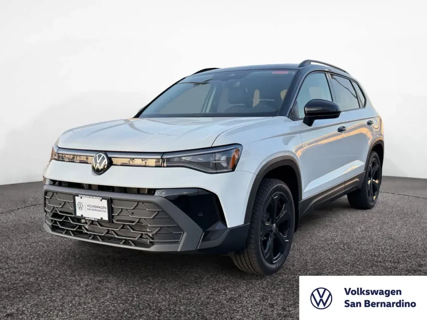 2025 Volkswagen Taos SE photo 1