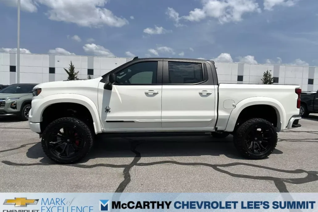 2025 Chevrolet Silverado 1500 High Country photo 1