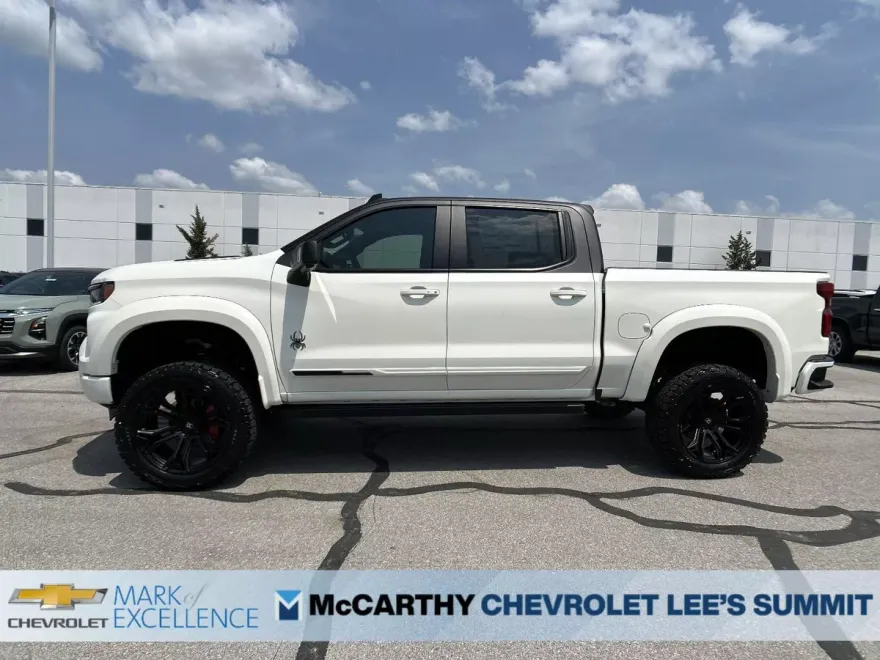 2025 Chevrolet Silverado 1500 High Country photo 1