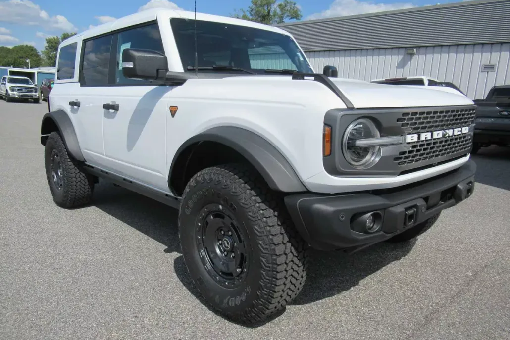 2025 Ford Bronco Badlands photo 1