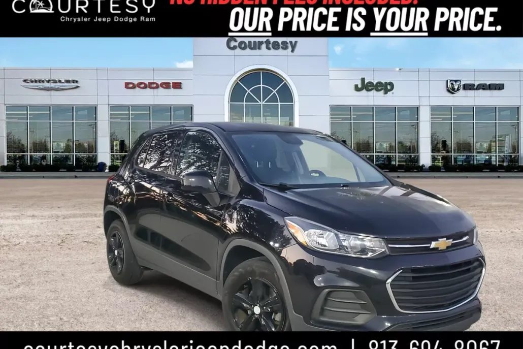 2020 Chevrolet Trax LS photo 1