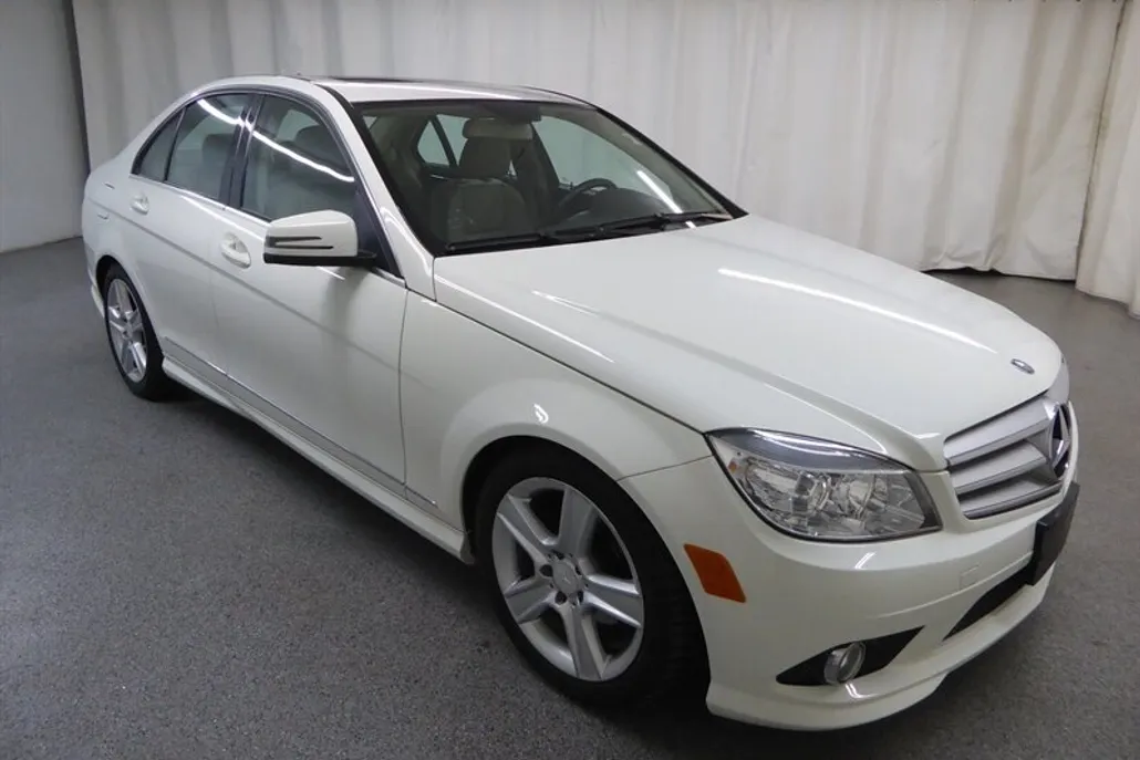 2010 Mercedes Benz C 300 Luxury 4MATIC photo 1