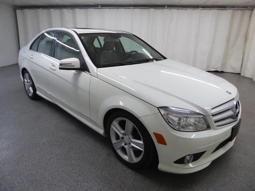 2010 Mercedes Benz C 300 Luxury 4MATIC photo 1