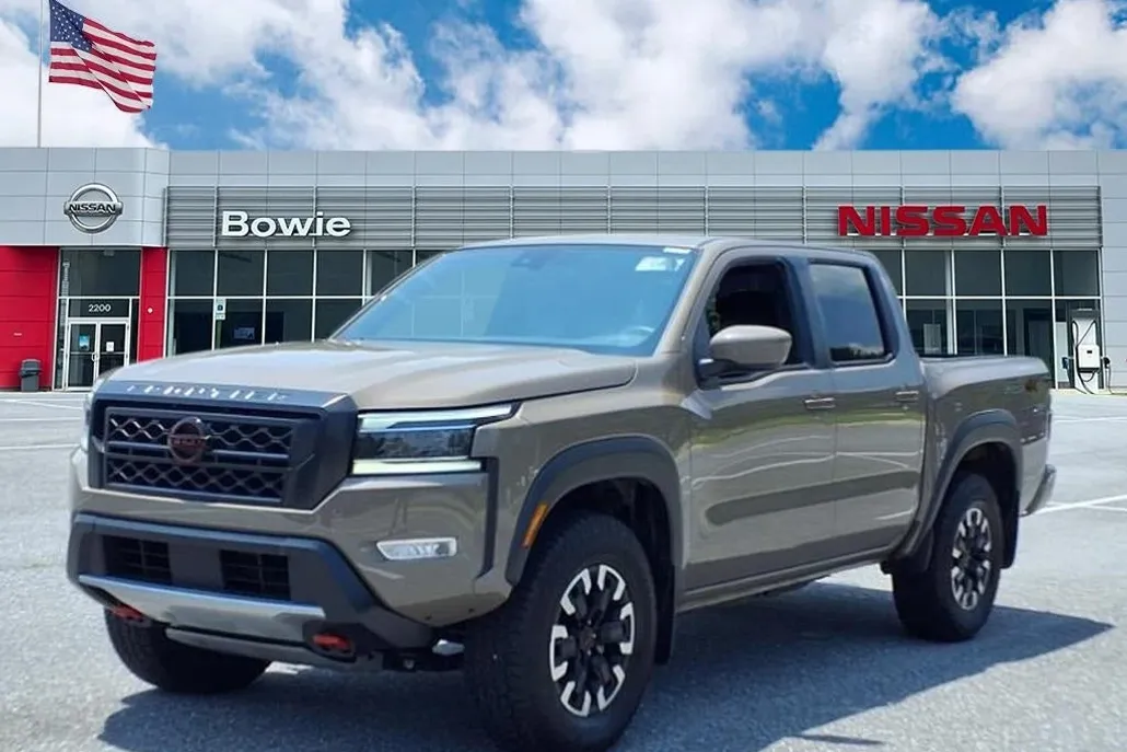 2024 Nissan Frontier PRO-4X photo 1