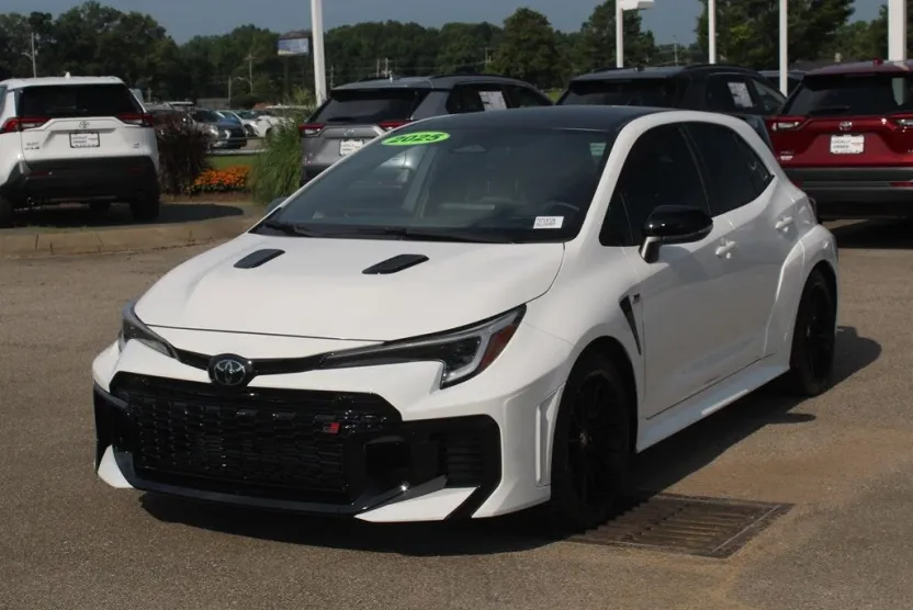 2025 Toyota Corolla GR Premium Plus photo 1