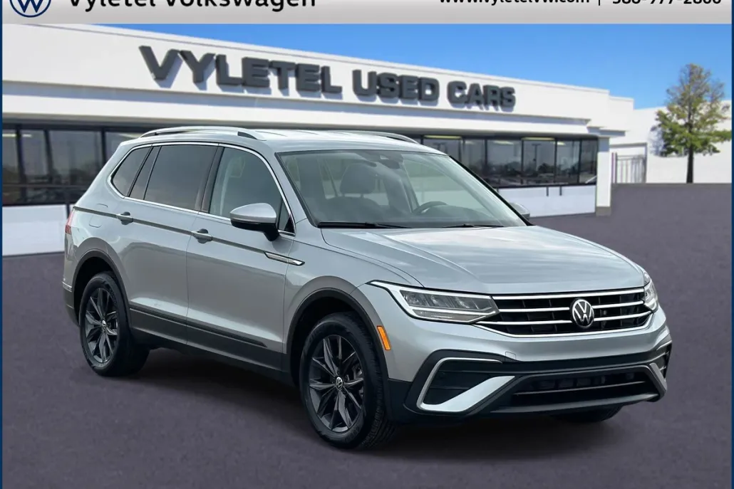 2022 Volkswagen Tiguan SE photo 1