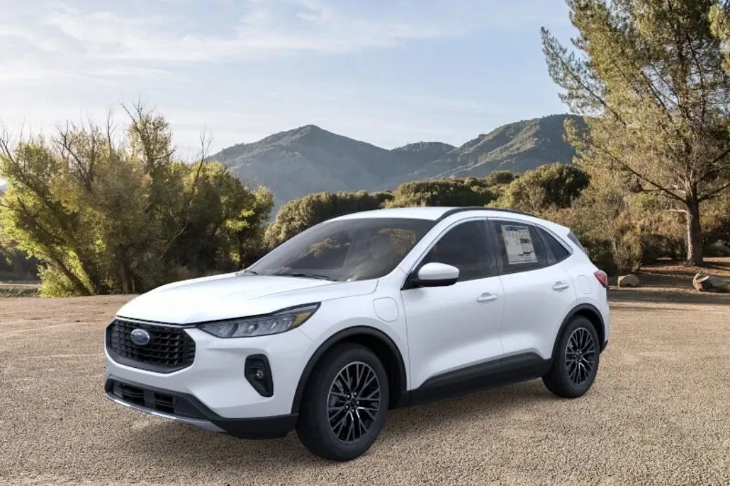 2025 Ford Escape photo 1