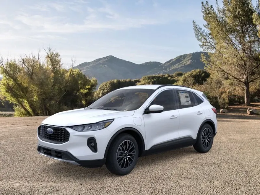2025 Ford Escape photo 1