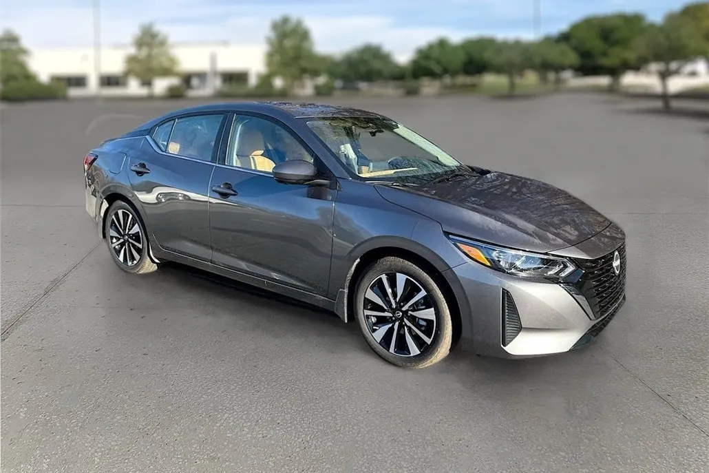 2025 Nissan Sentra SV photo 1