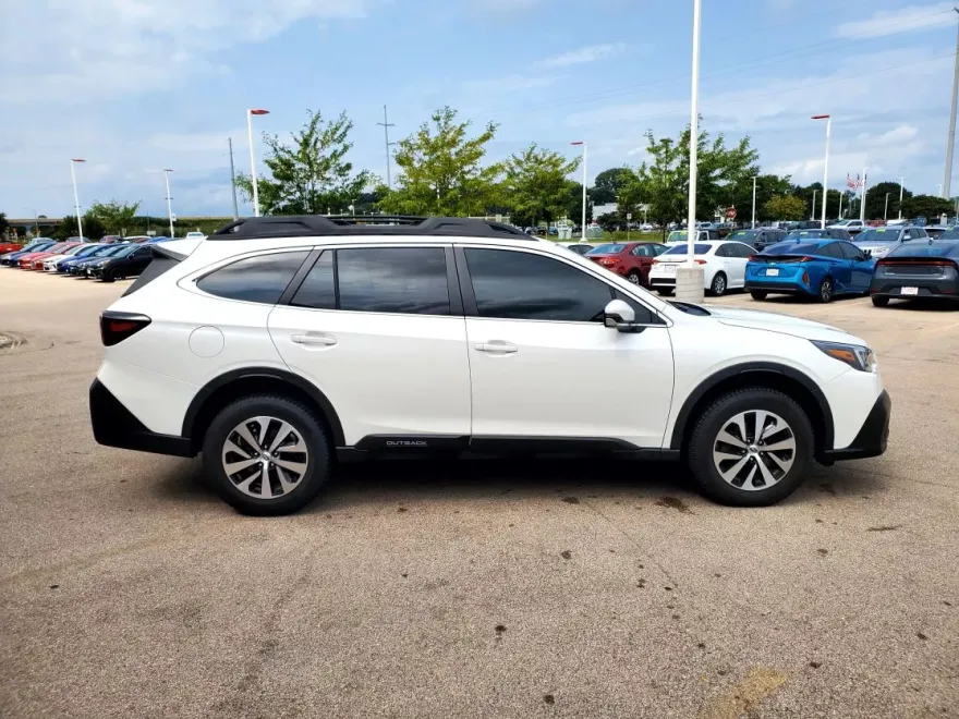 2021 Subaru Outback Premium photo 1
