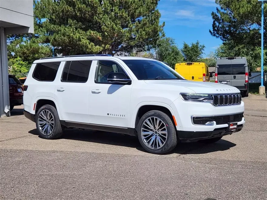 2025 Jeep Wagoneer Limited photo 1