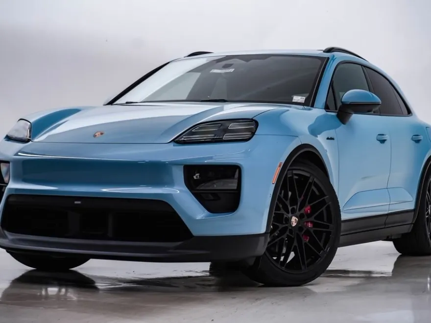 2025 Porsche Macan Electric photo 1