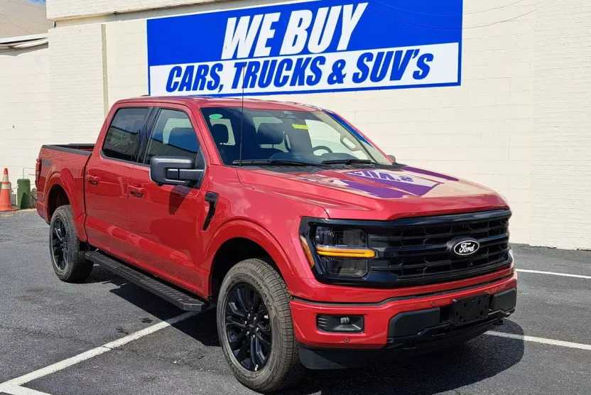 2023 Ford F-150 XLT photo 1