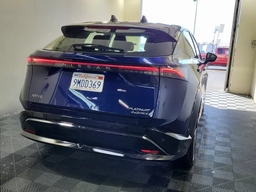 2023 Nissan ARIYA Platinum e-4ORCE photo 1