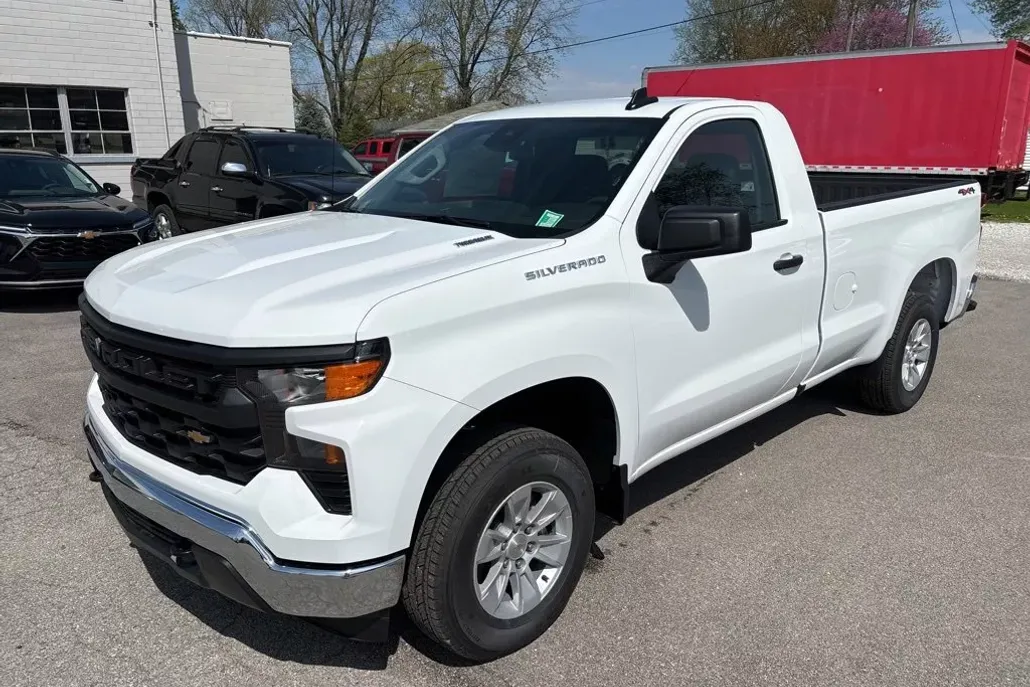 2025 Chevrolet Silverado 1500 photo 1