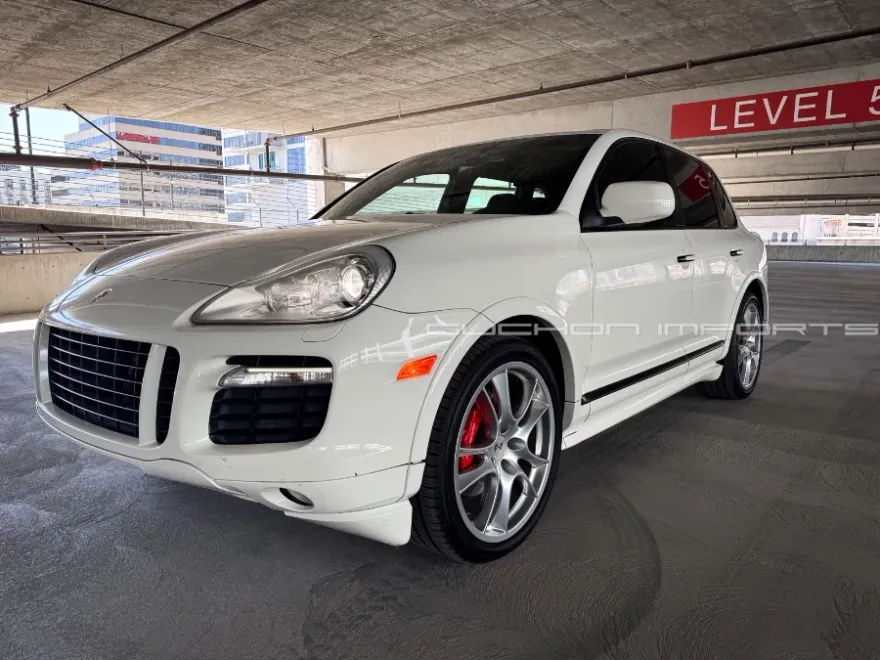 2009 Porsche Cayenne GTS photo 13