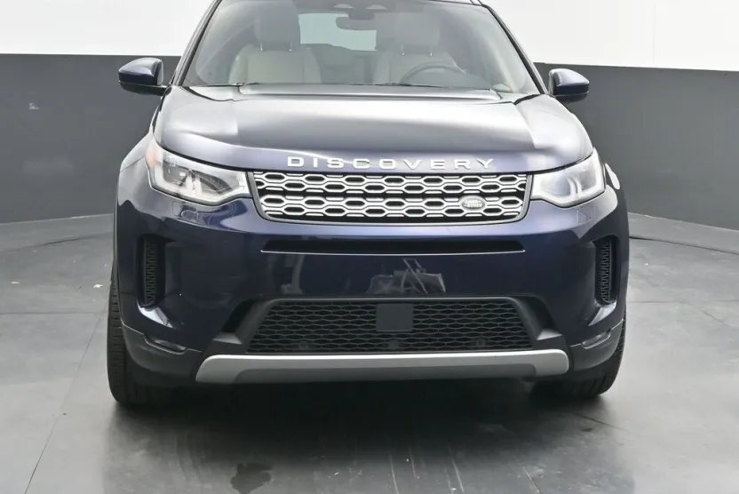 2023 Land Rover Discovery Sport SE photo 1