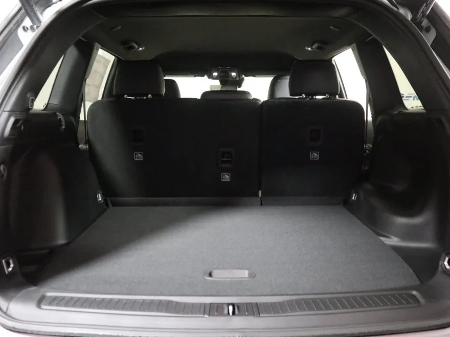 2025 Jeep Grand Cherokee Limited photo 8
