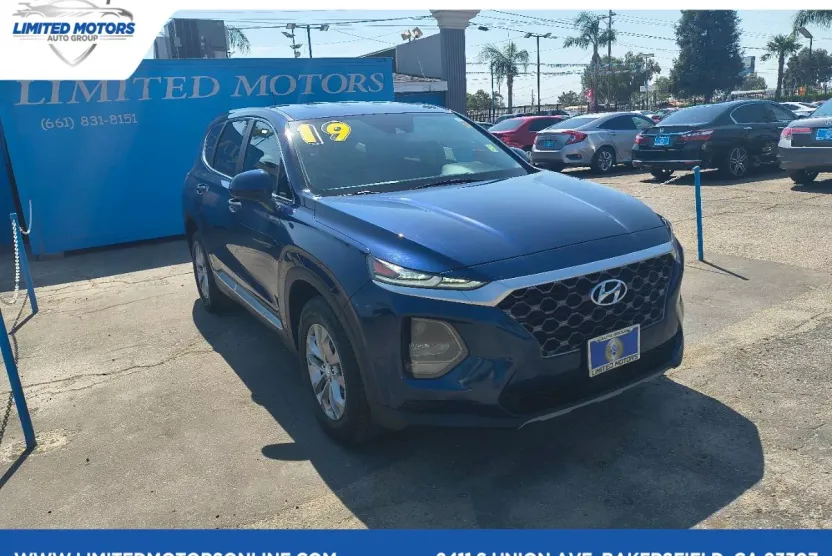 2019 Hyundai Santa Fe SE photo 1