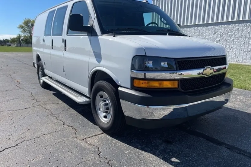 2024 Chevrolet Express 2500 Work Van Cargo photo 1