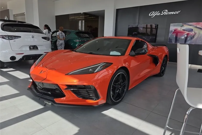 2020 Chevrolet Corvette Stingray 2LT photo 1