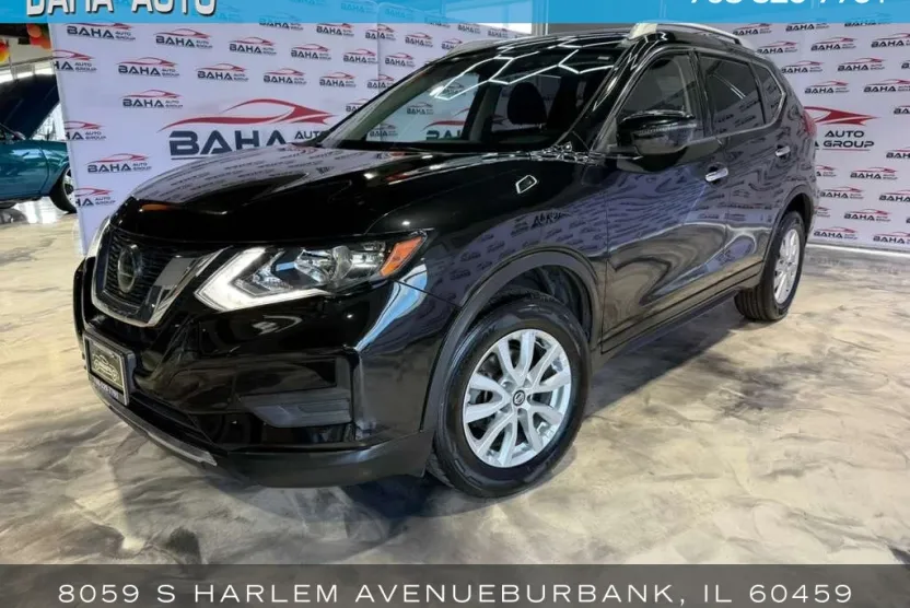 2018 Nissan Rogue SV photo 1