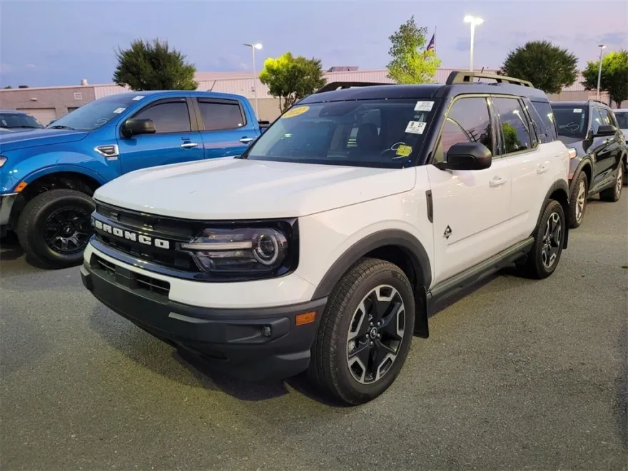 2022 Ford Bronco Sport Outer Banks photo 1