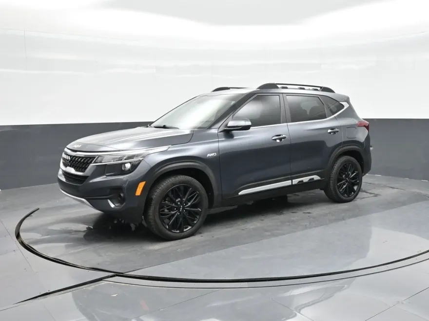 2022 Kia Seltos Nightfall Edition photo 1