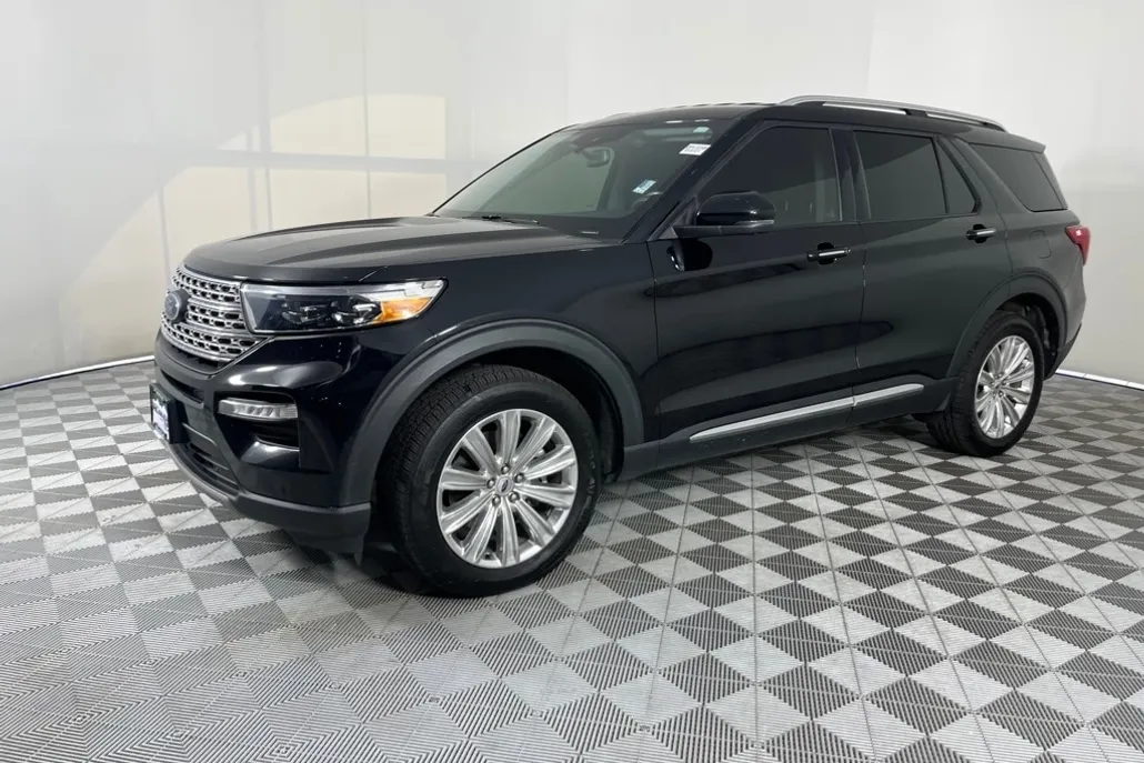 2022 Ford Explorer Limited photo 1