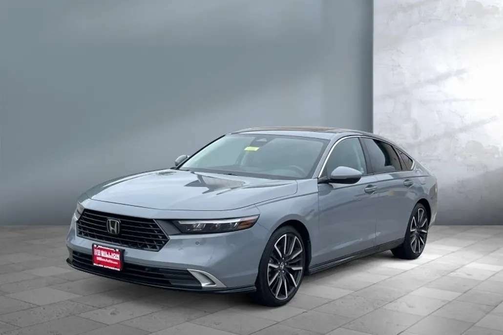 2023 Honda Accord Hybrid Touring photo 1