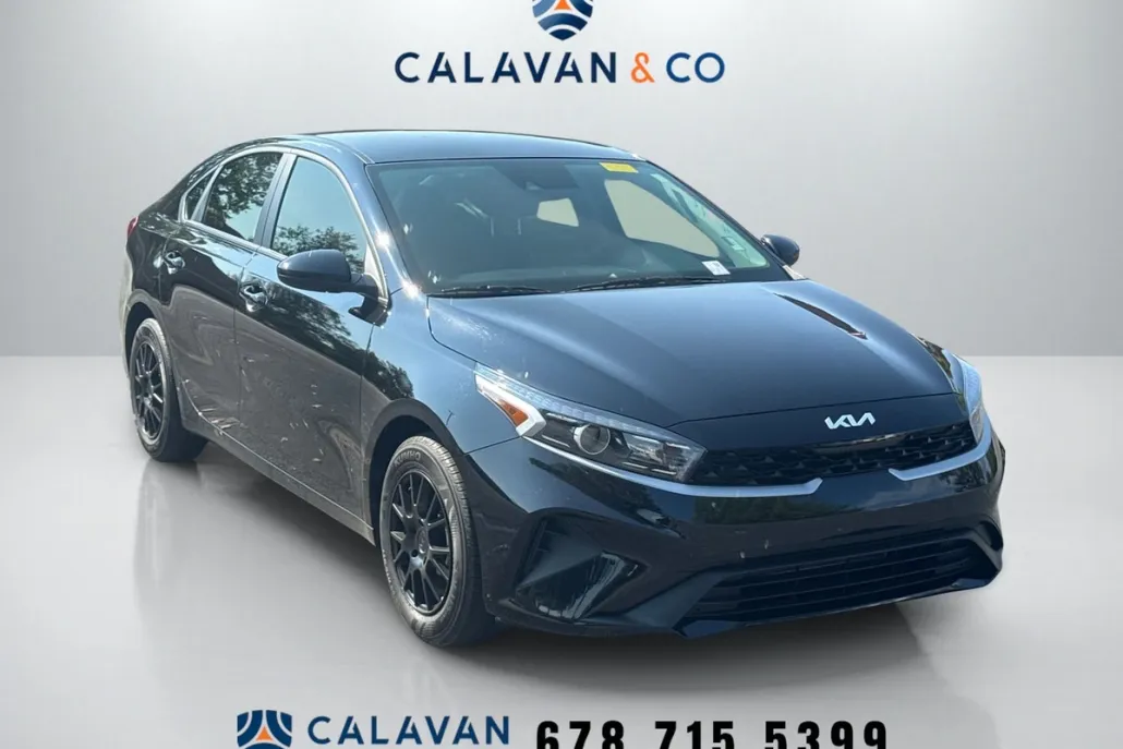 2023 Kia Forte LX photo 1