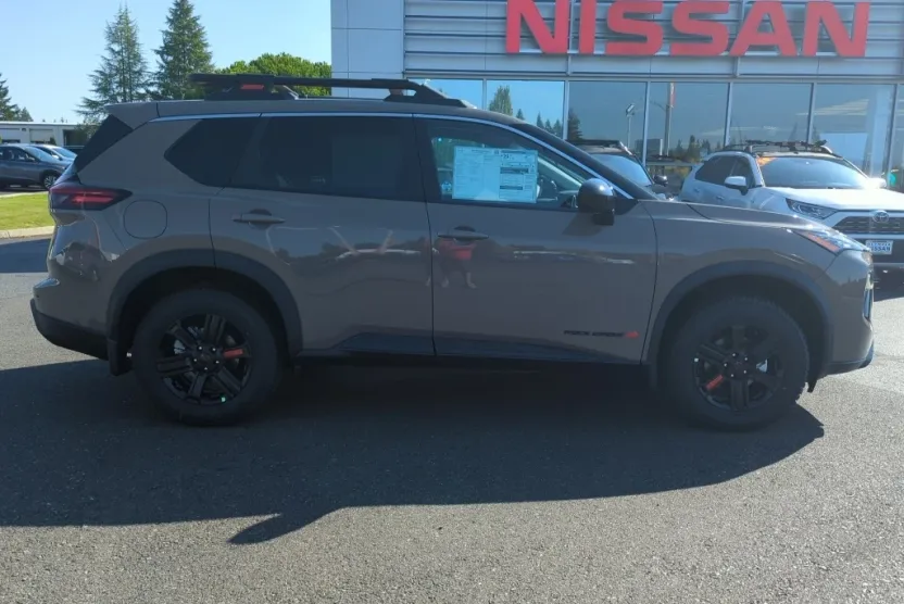 2026 Nissan Rogue AWD photo 1