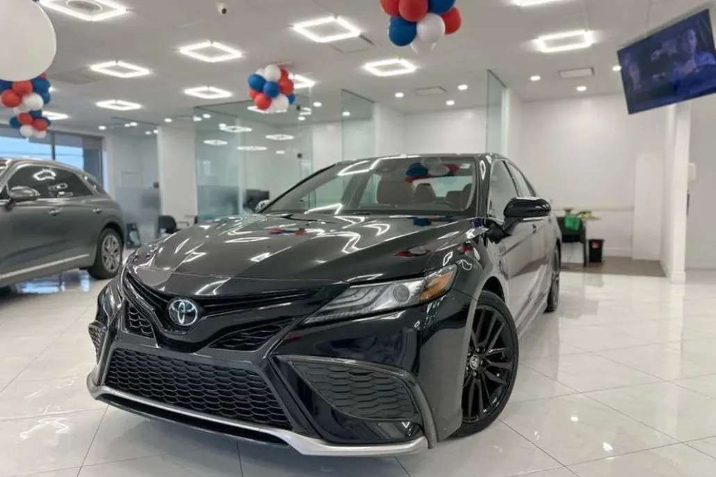 2022 Toyota Camry XSE photo 1