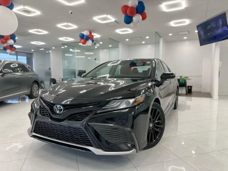 2022 Toyota Camry XSE photo 1