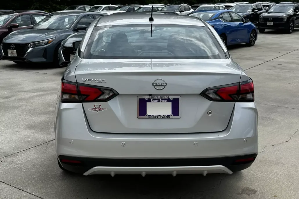 2025 Nissan Versa S photo 1