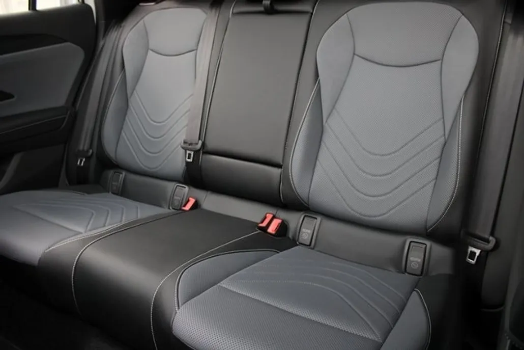 2025 Volkswagen Tiguan SE R-Line Black photo 1