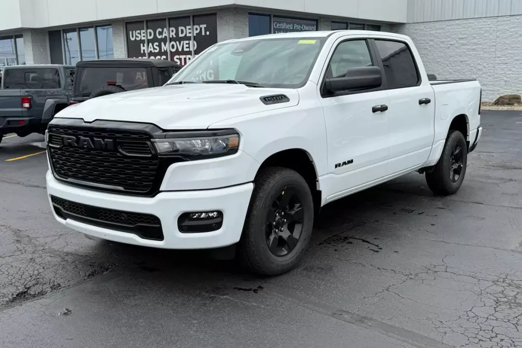 2025 Ram 1500 Tradesman photo 1