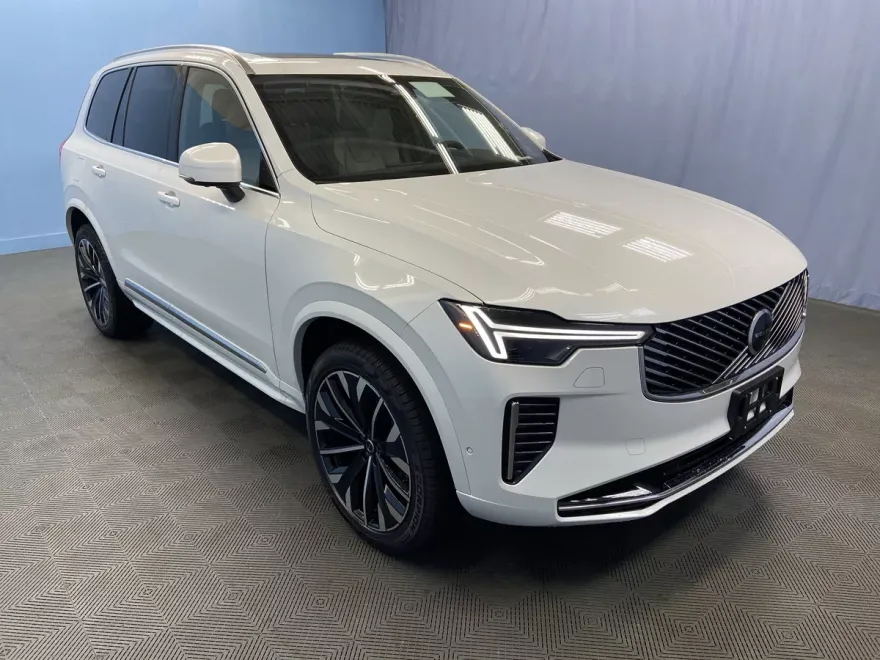 2026 Volvo XC90 Plus photo 1