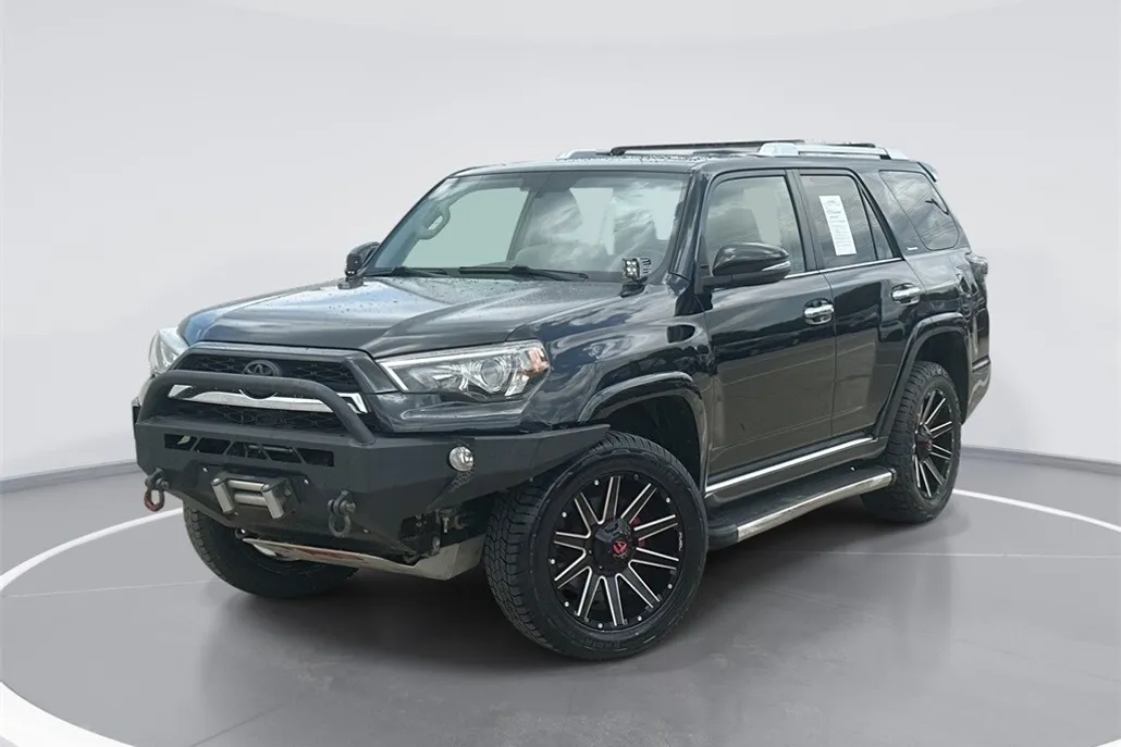 2018 Toyota 4Runner Limited photo 1