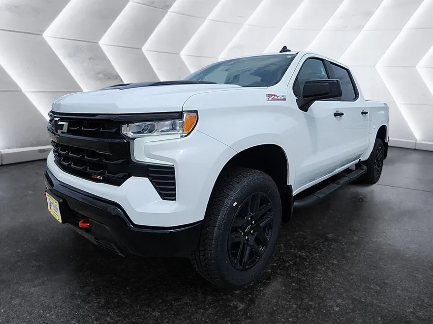 2025 Chevrolet Silverado 1500 LT Trail Boss photo 1
