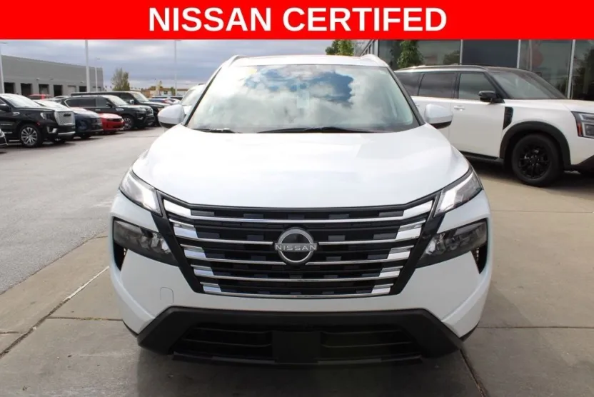2024 Nissan Rogue SV photo 1