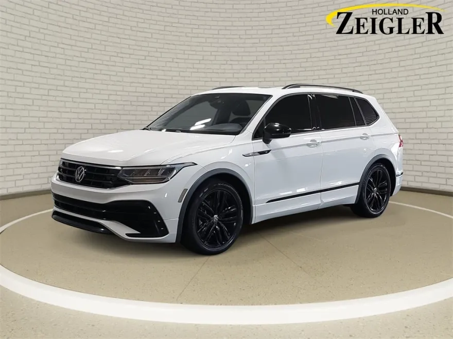 2022 Volkswagen Tiguan SE R-Line Black photo 1