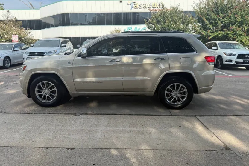 2014 Jeep Grand Cherokee Overland photo 1