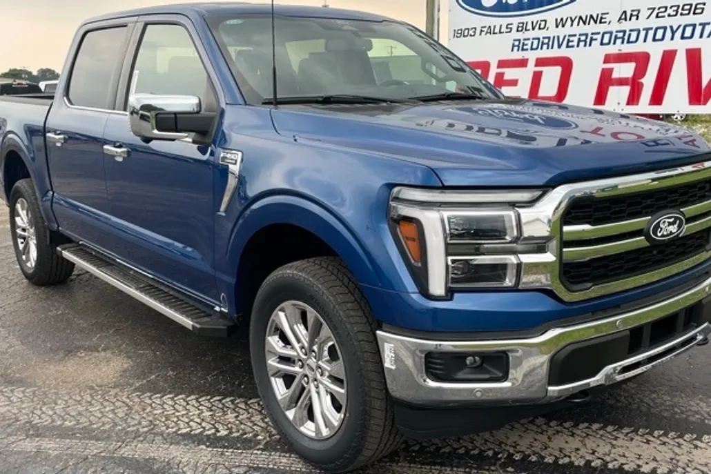 2025 Ford F-150 Lariat photo 1