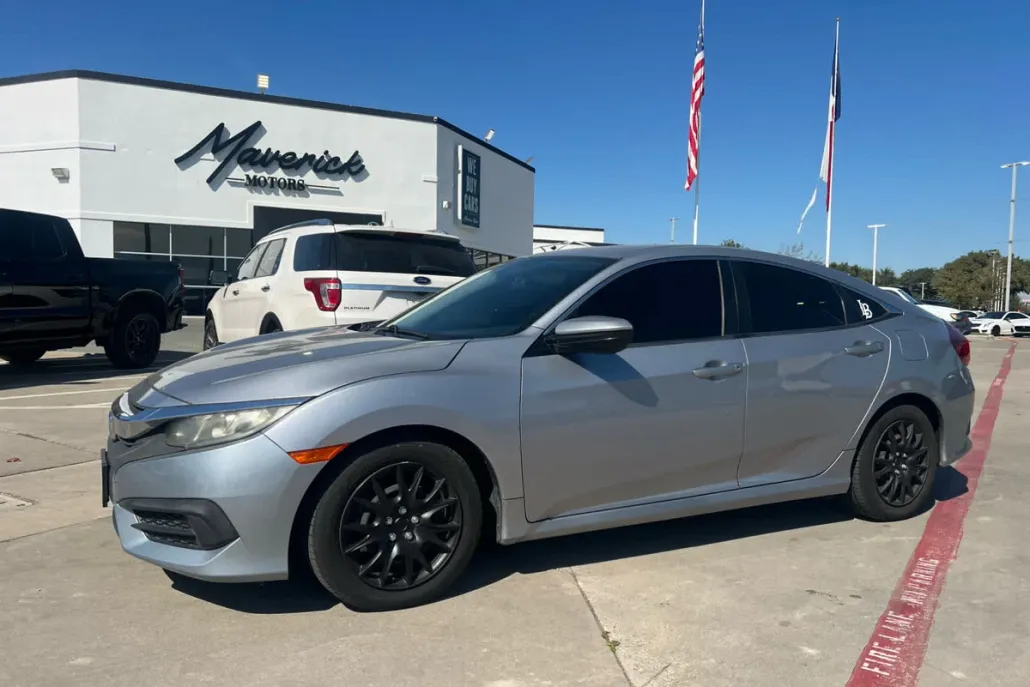2017 Honda Civic LX photo 1